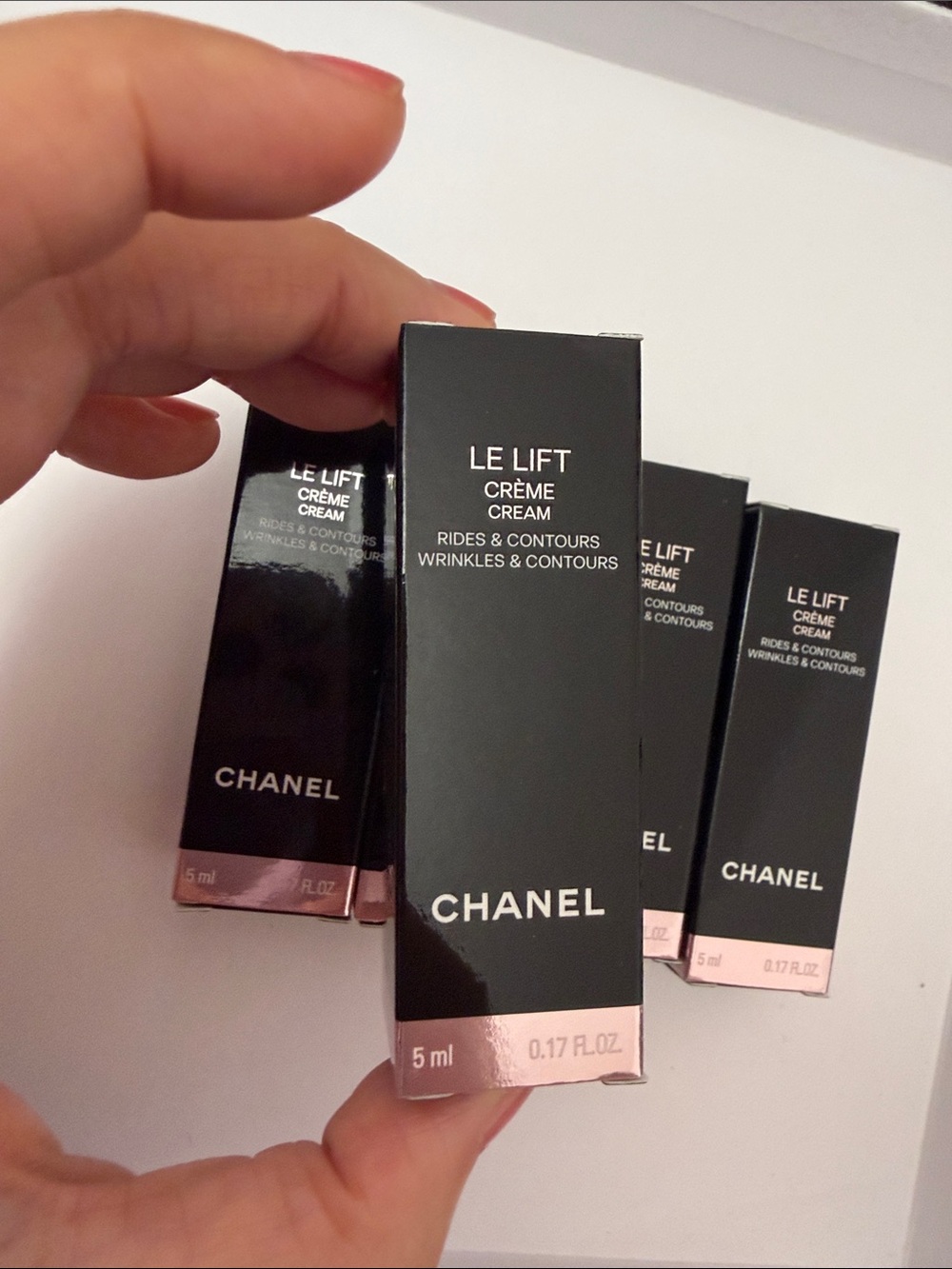 CHANEL Le Lift Crème Anti-Wrinkle & Contour Cream 5Ml*5 - Picture 2 of 3